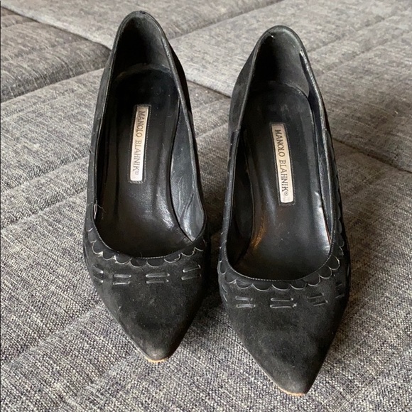 Manolo Blahnik suede kitten heels - Picture 2 of 7